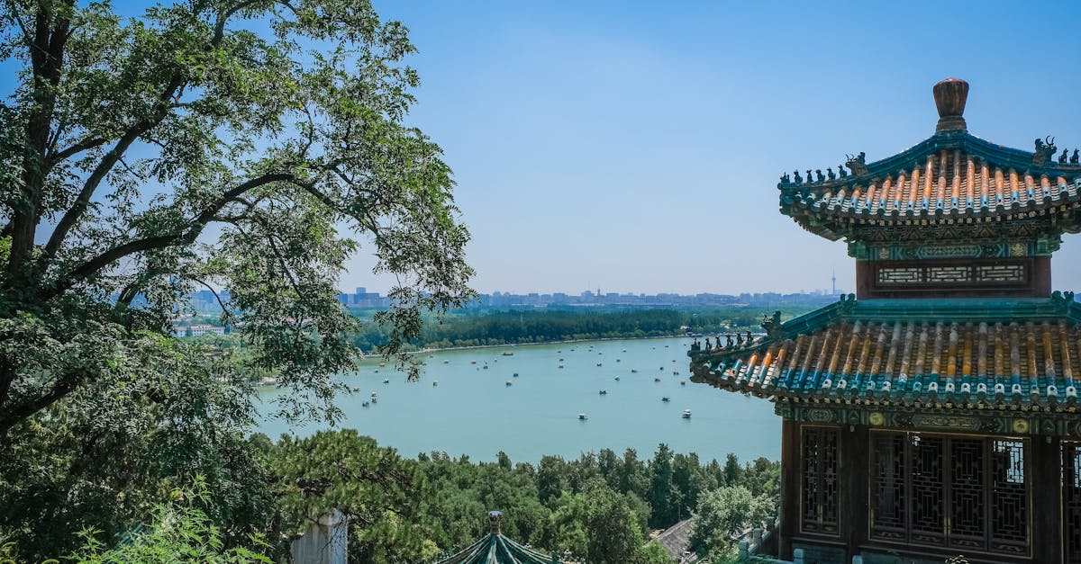 discover the rich history and vibrant culture of beijing, china. plan your trip to explore iconic landmarks, delicious cuisine, and stunning architecture.