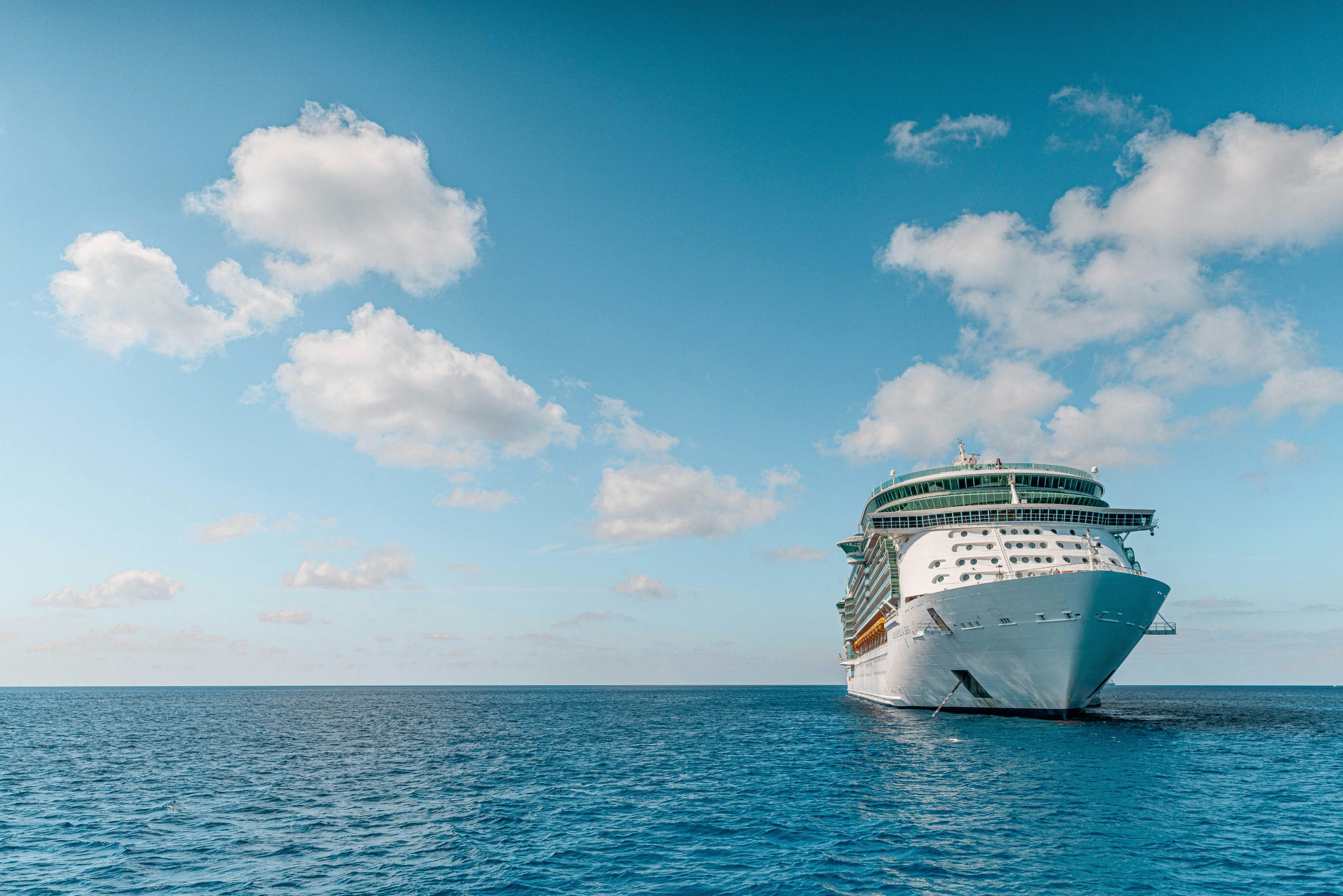 plan your dream cruise vacation and explore the world's best destinations with our exclusive cruise packages. book now for an unforgettable experience!